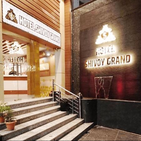 Hotel Shivoy Grand Варанаси Экстерьер фото